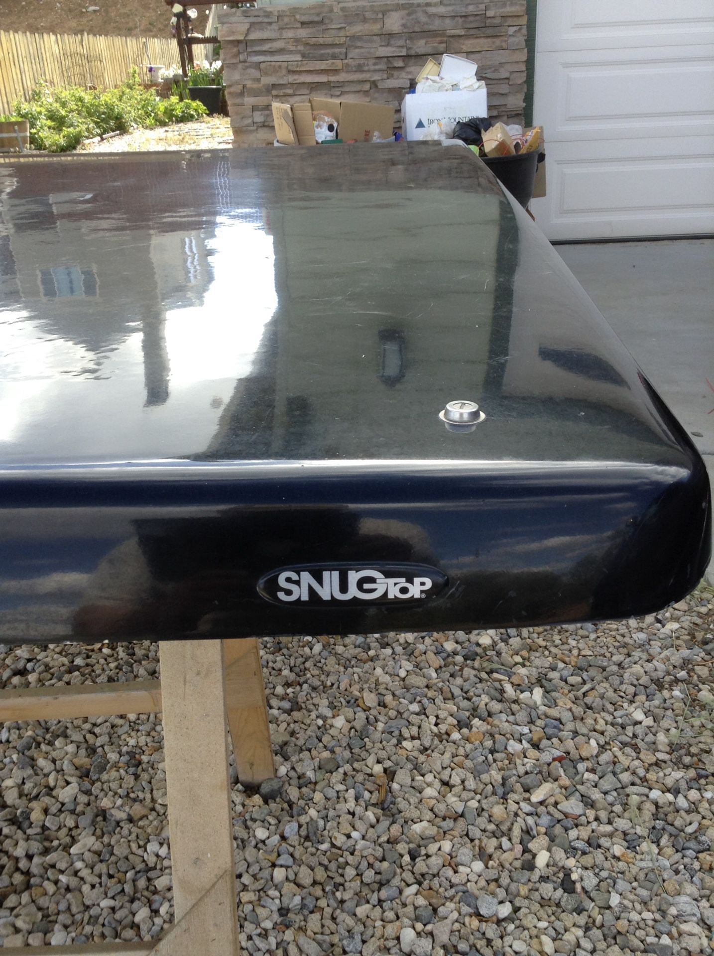 Photo Sung top Truck cover. Came off a ford short bed