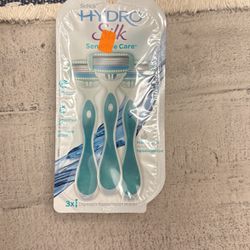 Schick Hydro Silk Sensitive Womens Disposable Razors, 3 ct, 5-Blade Disposable Razors for Women Sensitive Skin, Travel Razor for Women