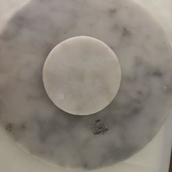 Multiple Vases Pictures And Curtain 