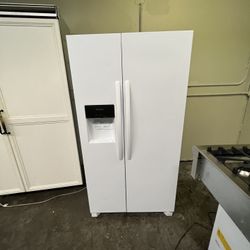 FRIGIDAIRE WHITE OPEN BOX REFRIGERATOR 
