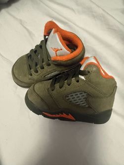 Baby sneakers 4C