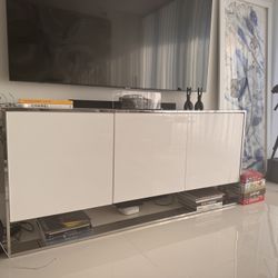 Couch, Coffee Table, Tv Stand, Tv, Dresser, Nightstand, Sofa, Bed, Console, Table, Painting, Desk, Dining Table, Chairs