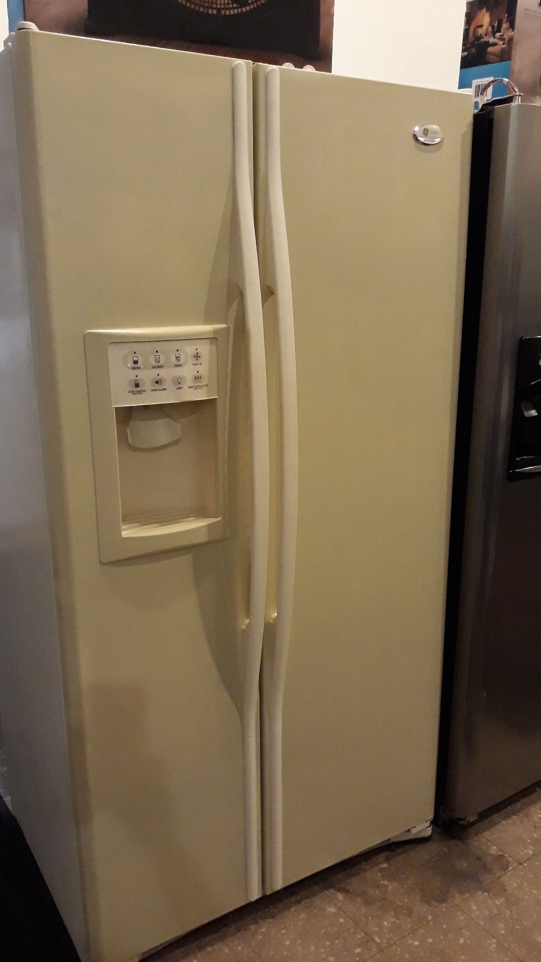 Ge profile side by side refrigerator excellent condition 4months warranty