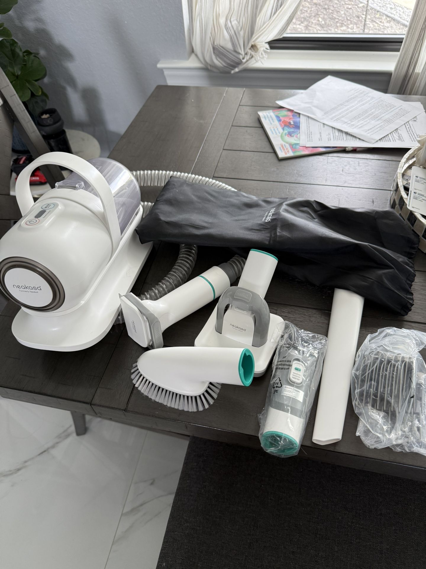 Pet Grooming Kit & Vacuum