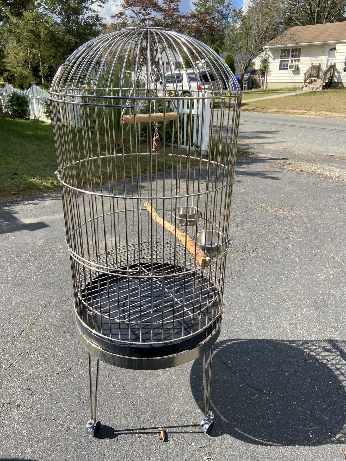 Parrot cage / large bird cage