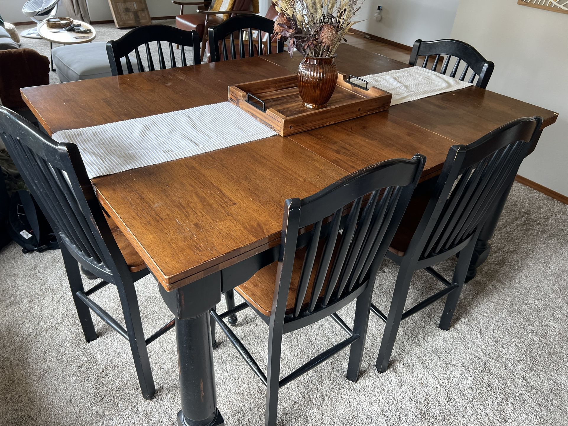 Dining Table & Chairs