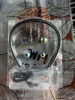 Skullcandy Bluetooth headphones