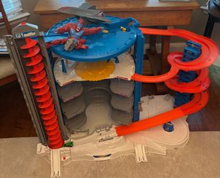 Hot Wheels Super Ultimate Garage playset
