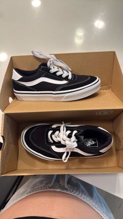 Kids vans 2Y never used