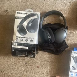 Skullcandy headphones