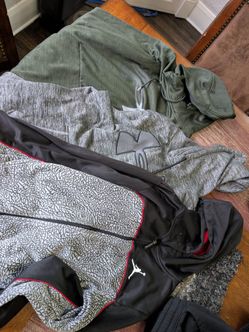 Boys 10-12 hoodies and sweatpants