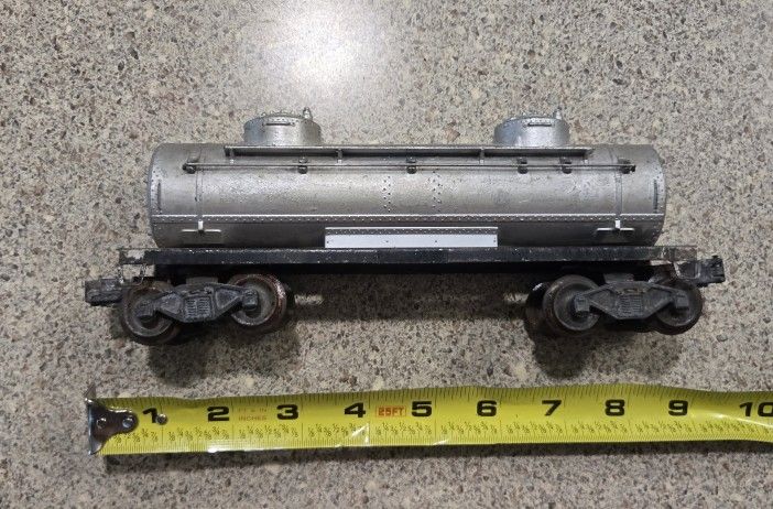 Maybe Lionel x3 Pcs O Guage Tanker Rail Train Cars One Marked no. 2465 Metal