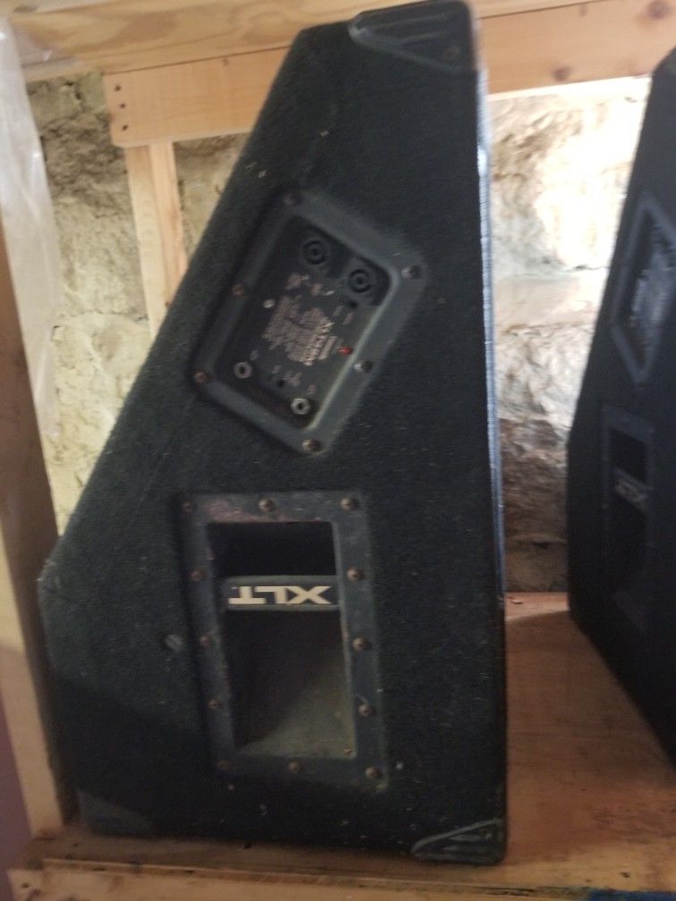 Community XLT 15" Floor Monitors