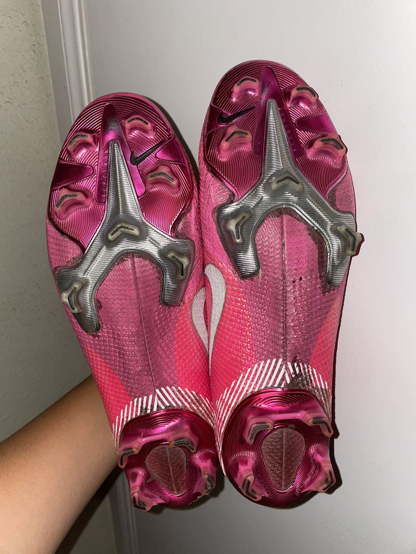 Nike Mercurial Vapor 13 Elite Mbappé Rosa FG Soccer Cleats, Men's, Pink  Size 13 for Sale in Trinity, AL - OfferUp