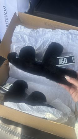 Ugg Fluffy Sandals