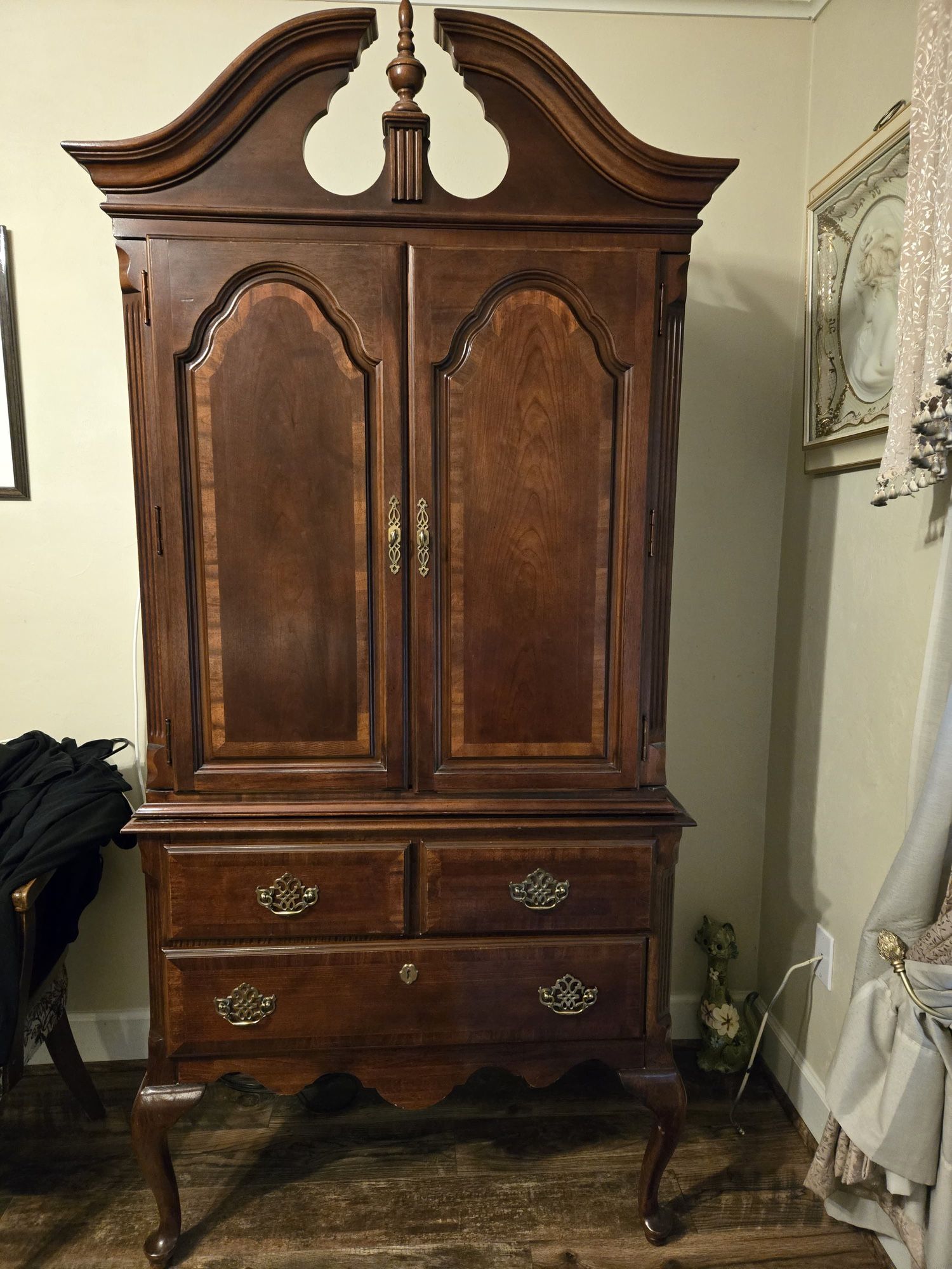 Queen Ann Cherrywood Tv Amoire Cabinet