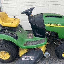 John Deere Tracor 