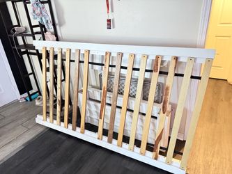 white twin bedframe