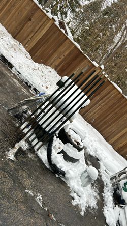 7 Heavy Duty Fence Stakes