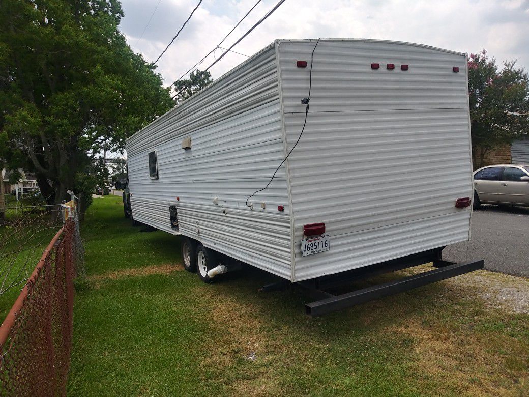Camper trailer $3800.00