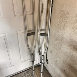 Crutches 
