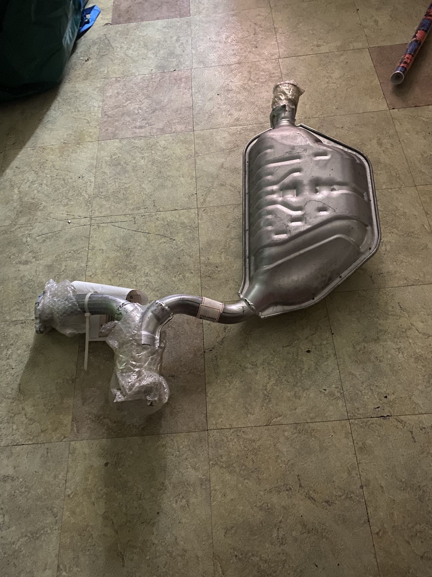 2009-2011 Mazda 6 Exhaust pipe/muffler