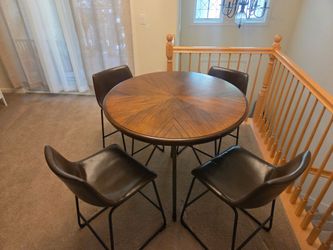 Centiar Dining Table by Ashley's furniture