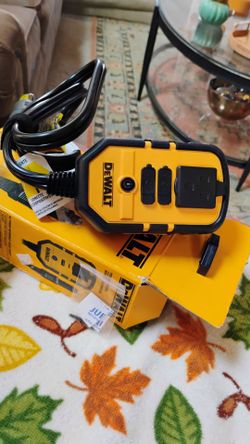 Open Box DEWALT Power Inverter with Cord