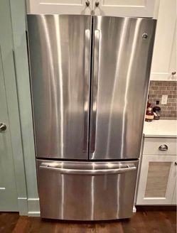 GE profile refrigerator