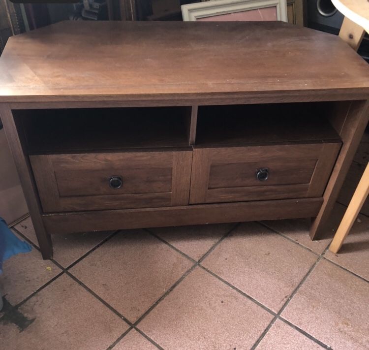 Corner Tv Stand