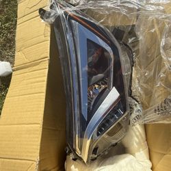 Fits Toyota RAV4 2016-2018 LED DRL Headlights Assembly Pair Black Housing