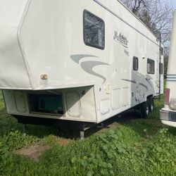 2001 32 Ft Wanderer Wagon 5th Wheel