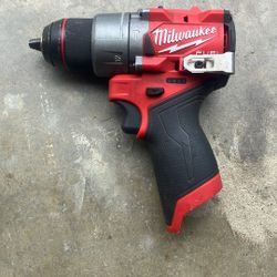 MILWAUKEE M12 Fuel 1/2” Hammer Drill /driver