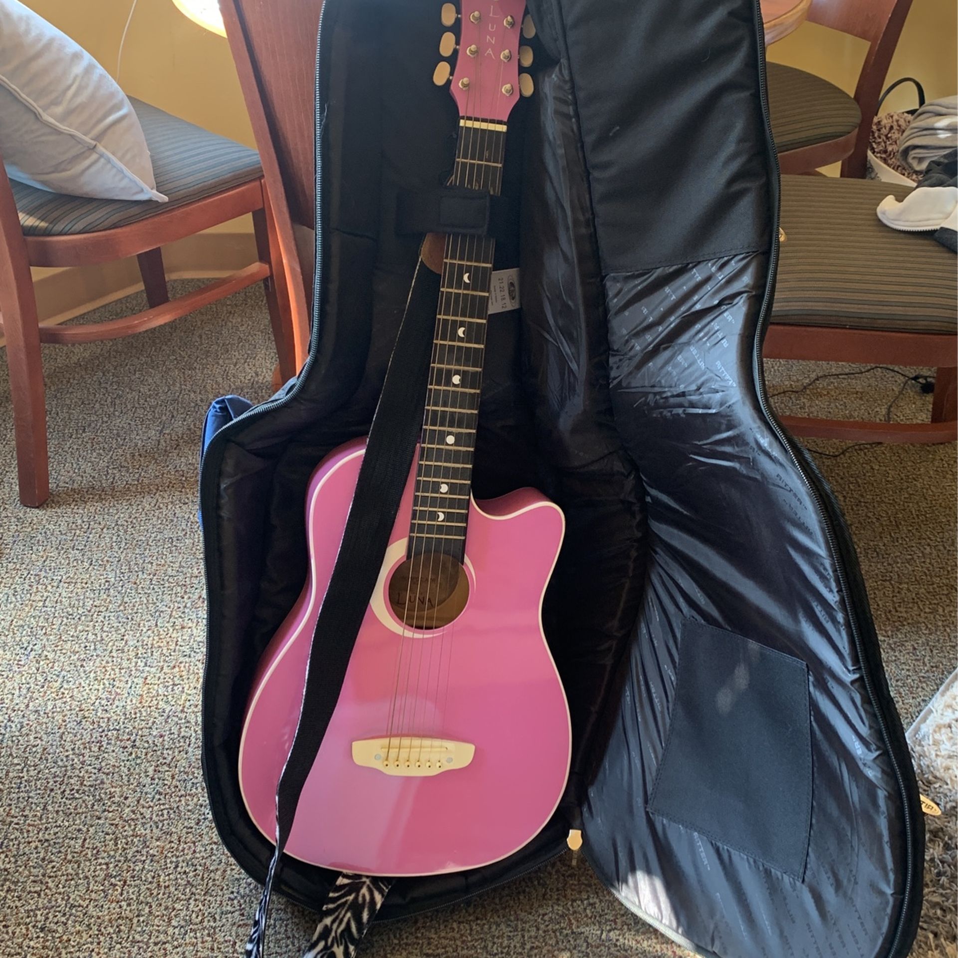 Luna Child’s Guitar