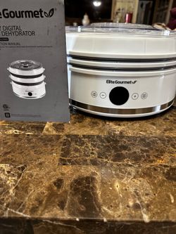 Electric food dehydrator five trays with instruction
