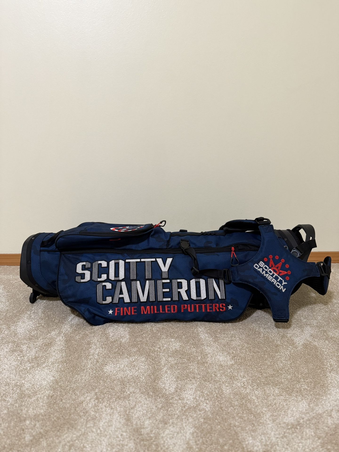 スコッティキャメロン SUBMARINER WANDERER BAG NAVY New Scotty Cameron Circle T Wanderer Submariner Carry Bag - Tour