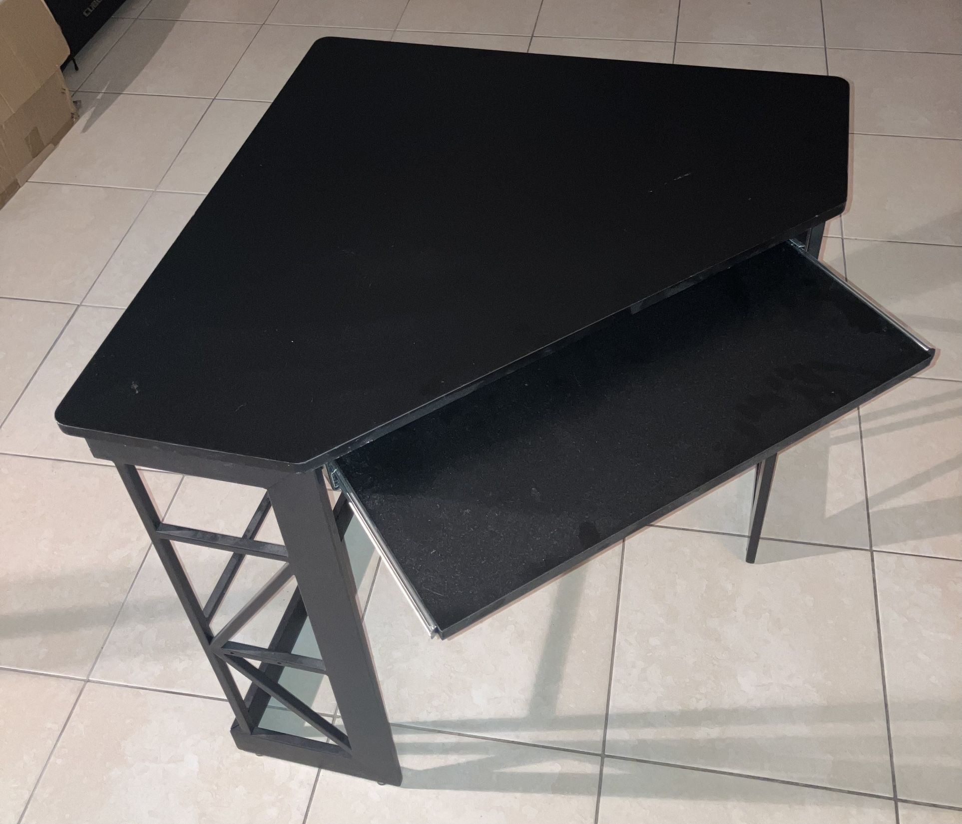 Desk - Corner Desk
