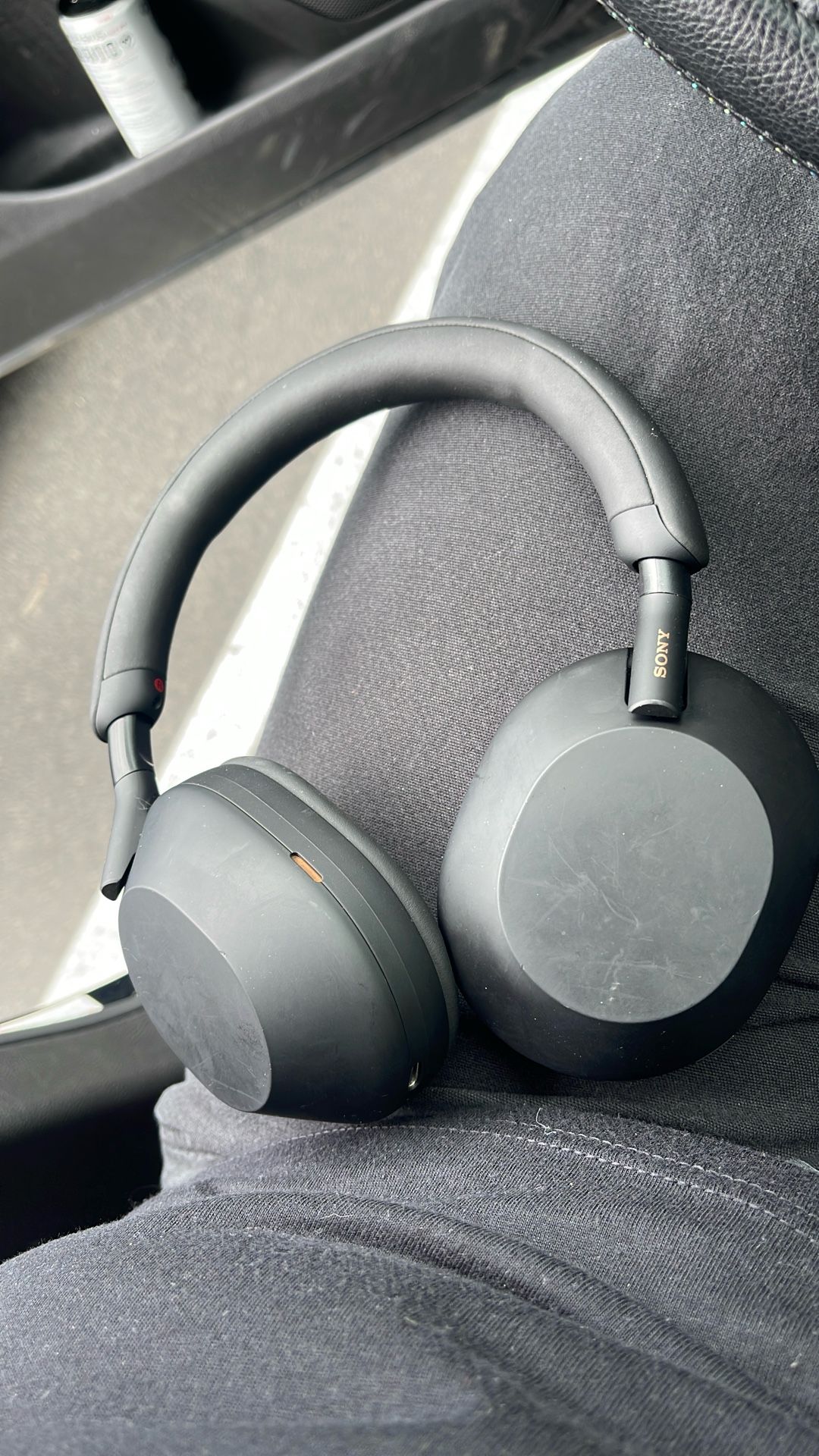 Sony WH1000 Xm6