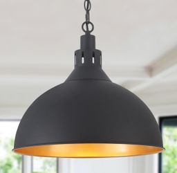 16" Farmhouse Pendant Light (Black)