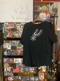 Men’s black t shirt
