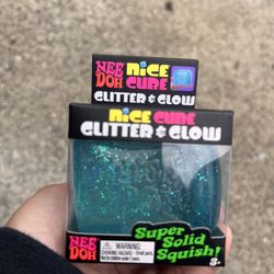 Glitter Needoh