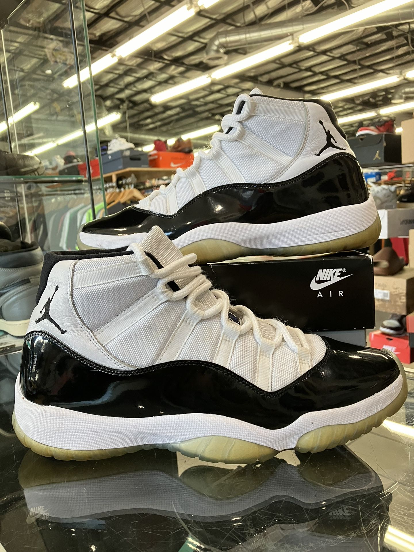 Air Jordan 11 Retro Concord