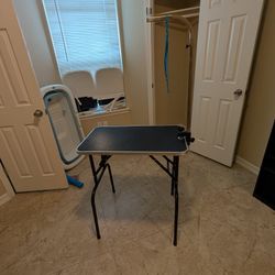 Dog Trimming Table