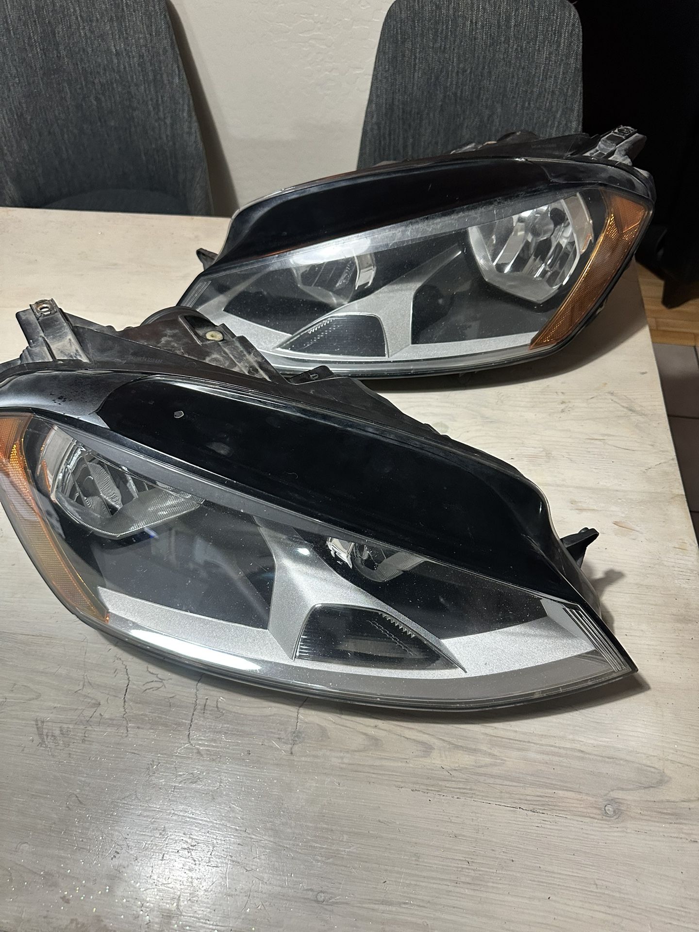 Volkswagen Golf Mk7 Headlights 