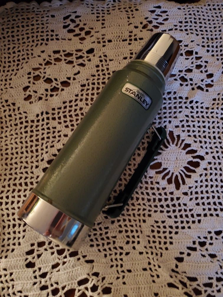 Stanley 32 Ounce Hot/Cold Thermos