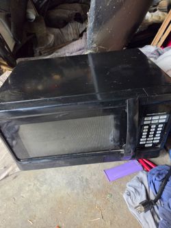 Hamilton Beach Black Countertop Microwave