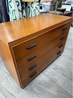 Mid-Century Modern 4-Drawer Wood Dresser