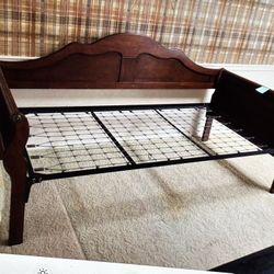 Hillsdale Furniture Bedford Twin Daybed Wood Frame Cherry