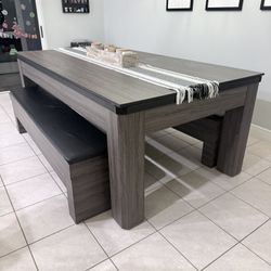 Dining Room/ Pool Table