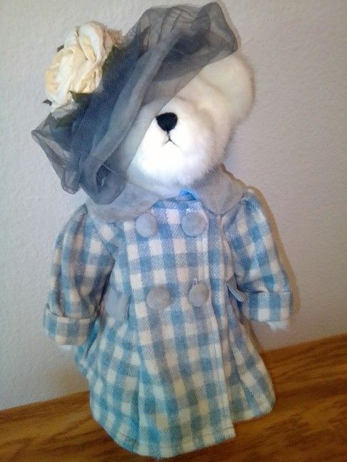 Lot Of 7 Collectible Boyds Bears 